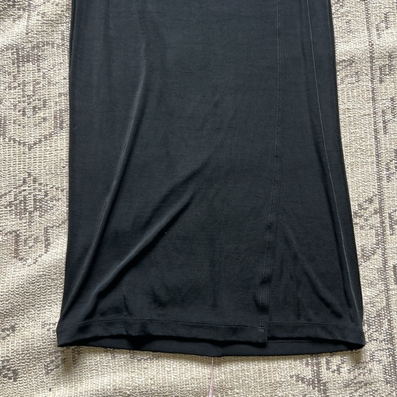 Vertical Paris black long wrap skirt with elastic waist - Picture 5 of 9
